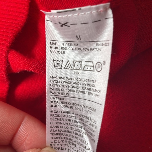 Banana Republic red Forever V-neck sweater sz M - Picture 3 of 5